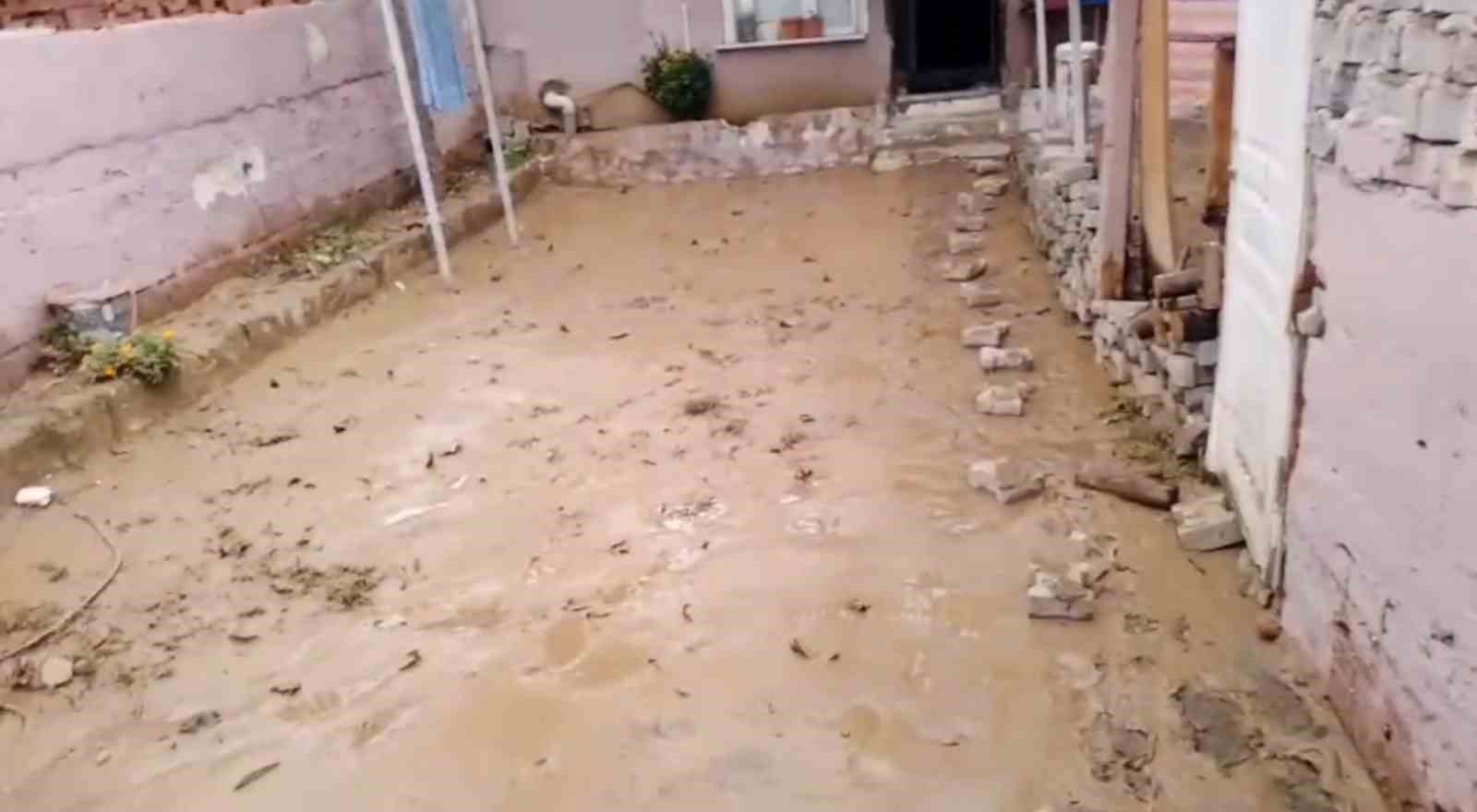 Evini Su Basan Vatandaş İsyan Etti: Benim Oyum Nereye Gidiyor