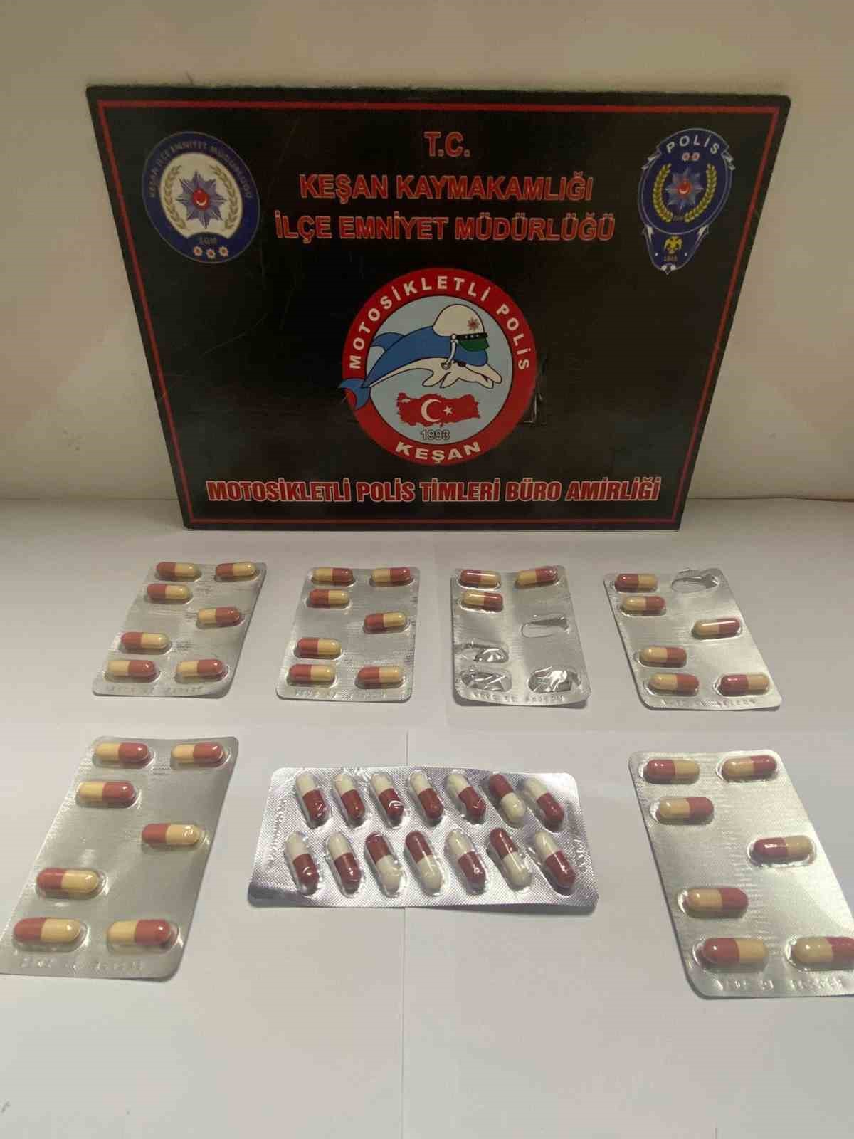 Keşanda Bir Şüphelinin Üzerinde Sentetik Ecza Ele Geçirildi