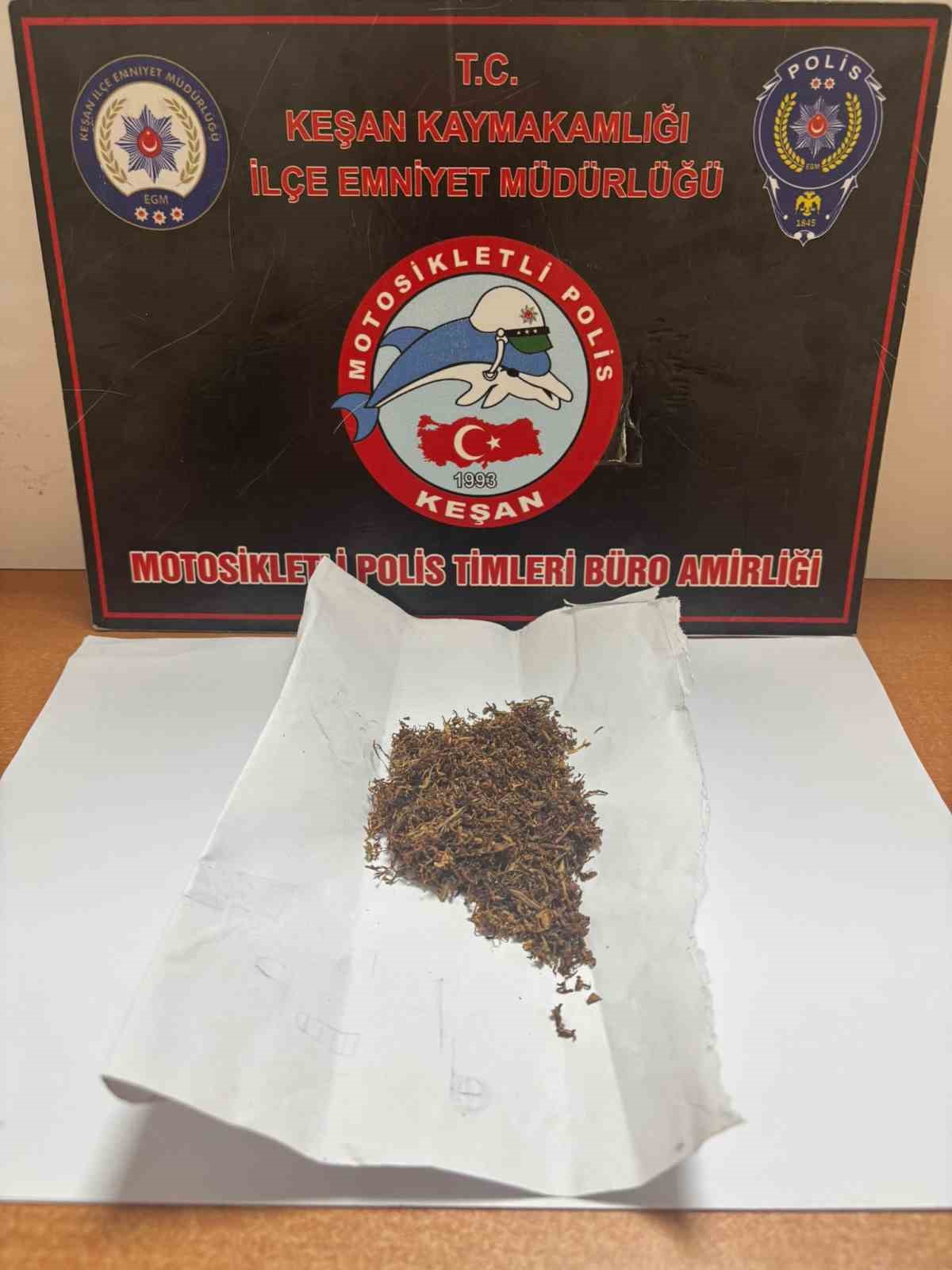 Keşanda Polisin Durdurduğu 2 Şüpheliden Uyuşturucu Ele Geçirildi