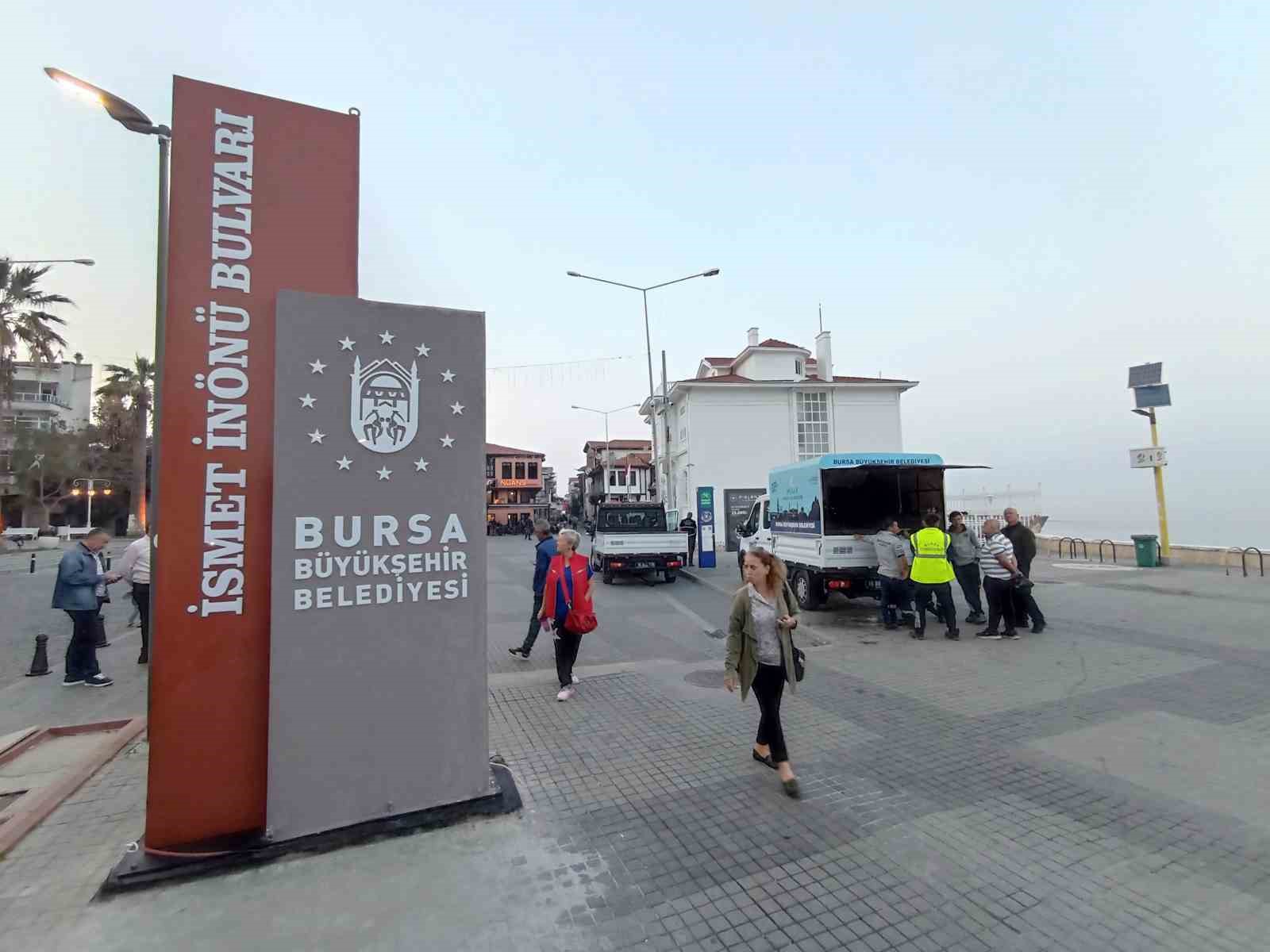 Bursa Büyükşehir Belediyesinden Chpli Mudanya Belediyesine Tabela Eleştirisi