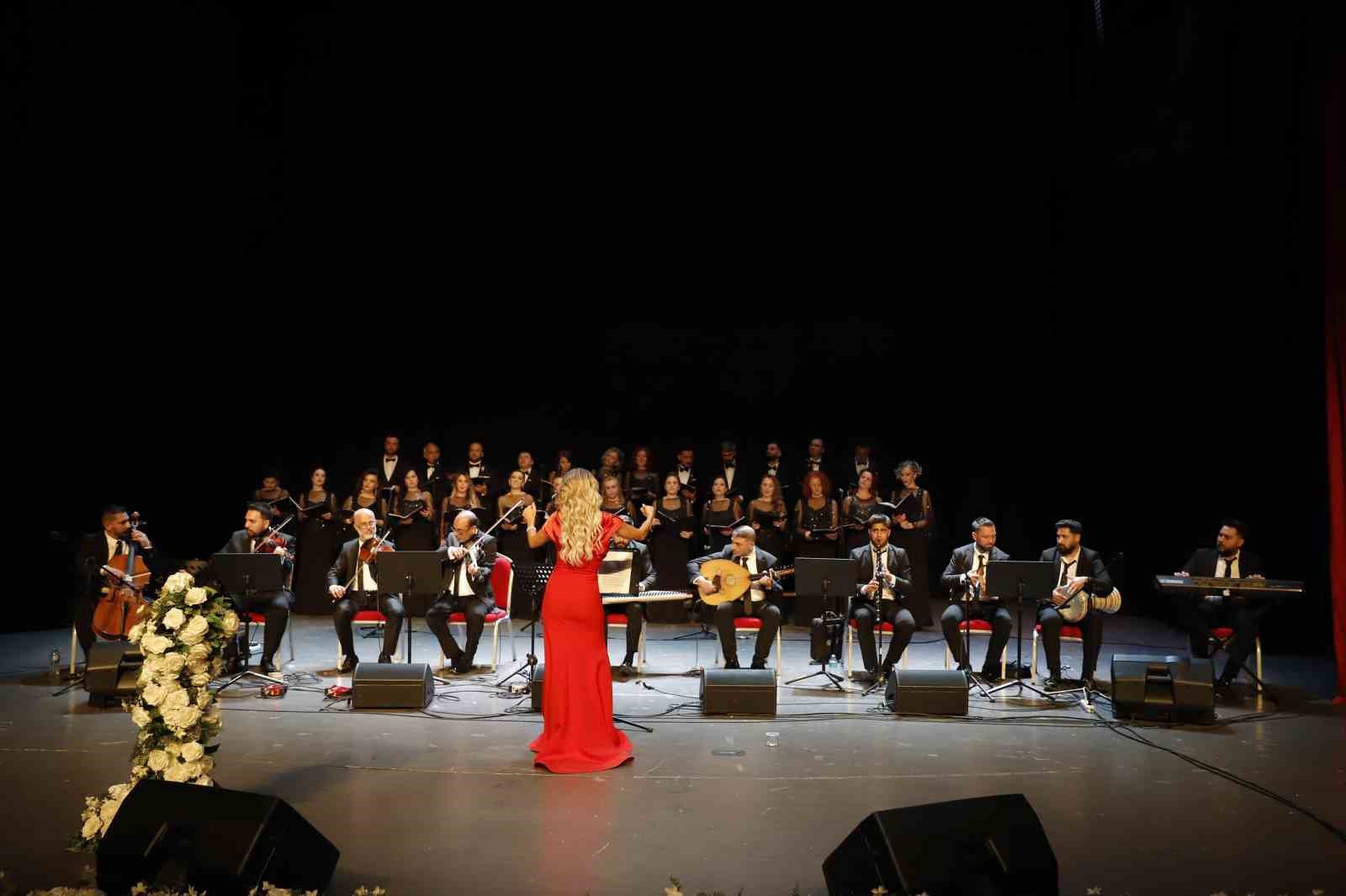 Öğretmenler Koro Kurdu, Muhteşem Bir Konser Verdi