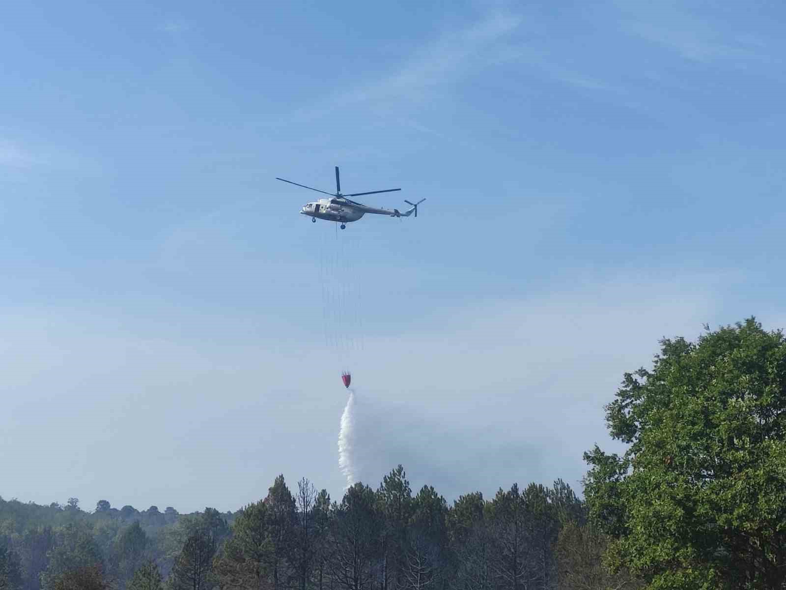 Tekirdağdaki Yangında Hava Desteği: Helikopter İle Müdahale Ediliyor