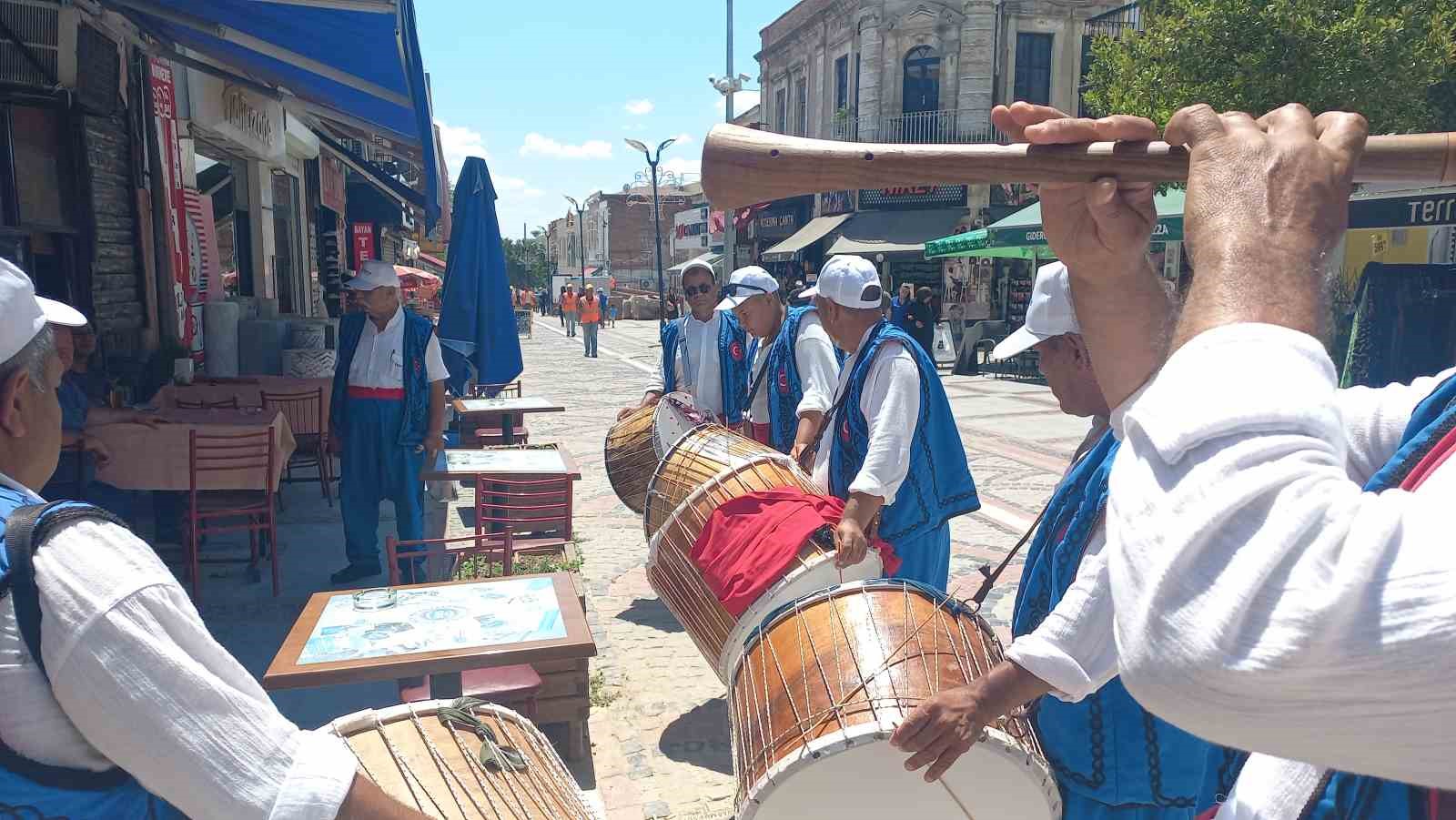 Edirnede Halka Davul-Zurnalı Kırkpınar Daveti
