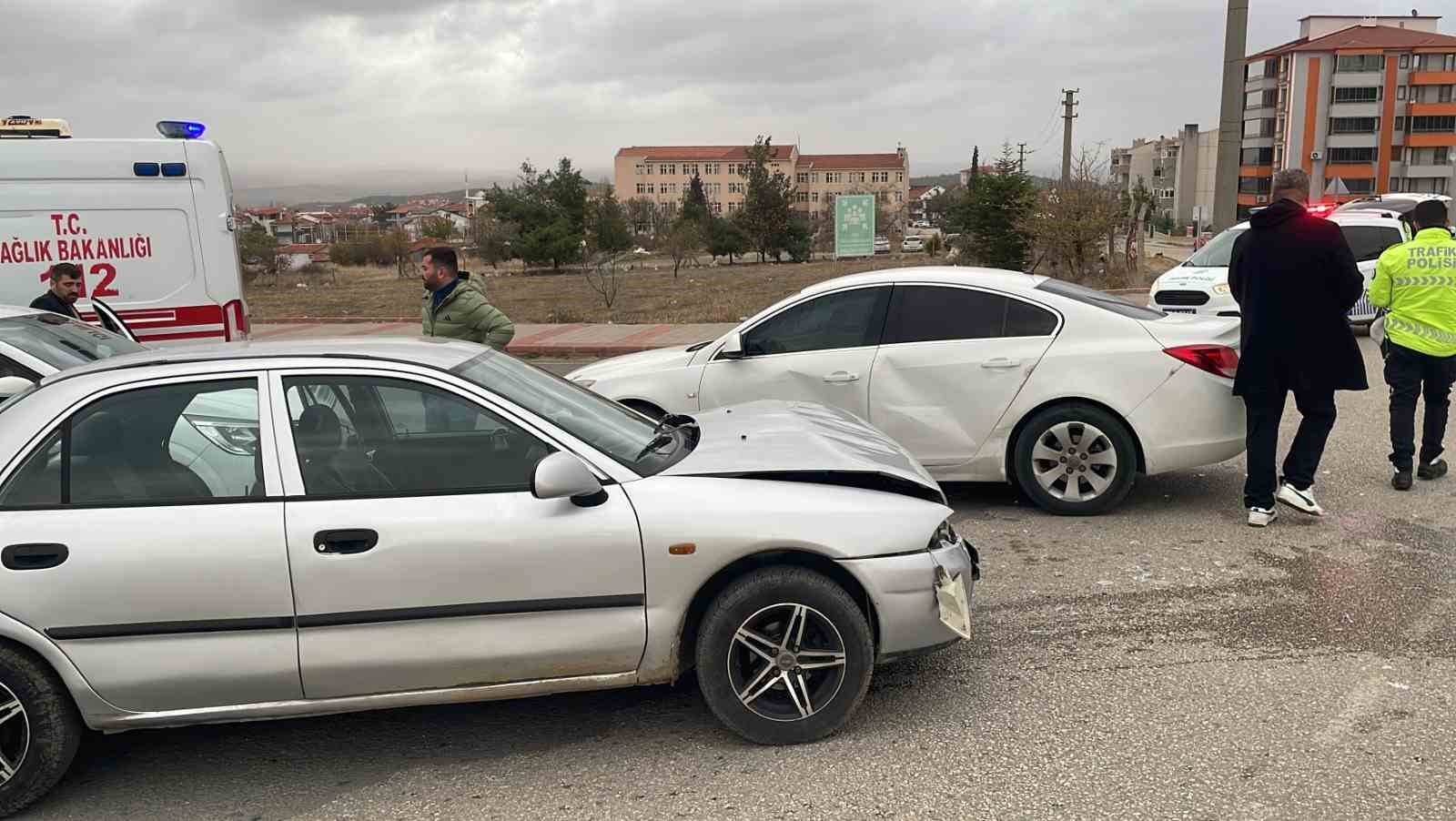 Keşanda İki Otomobilin Çarpıştığı Kazada 1 Kişi Yaralandı