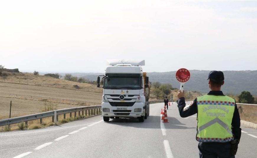 Kırklarelinde Trafik Denetimi: 7 Sürücünün Belgelerine El Konuldu