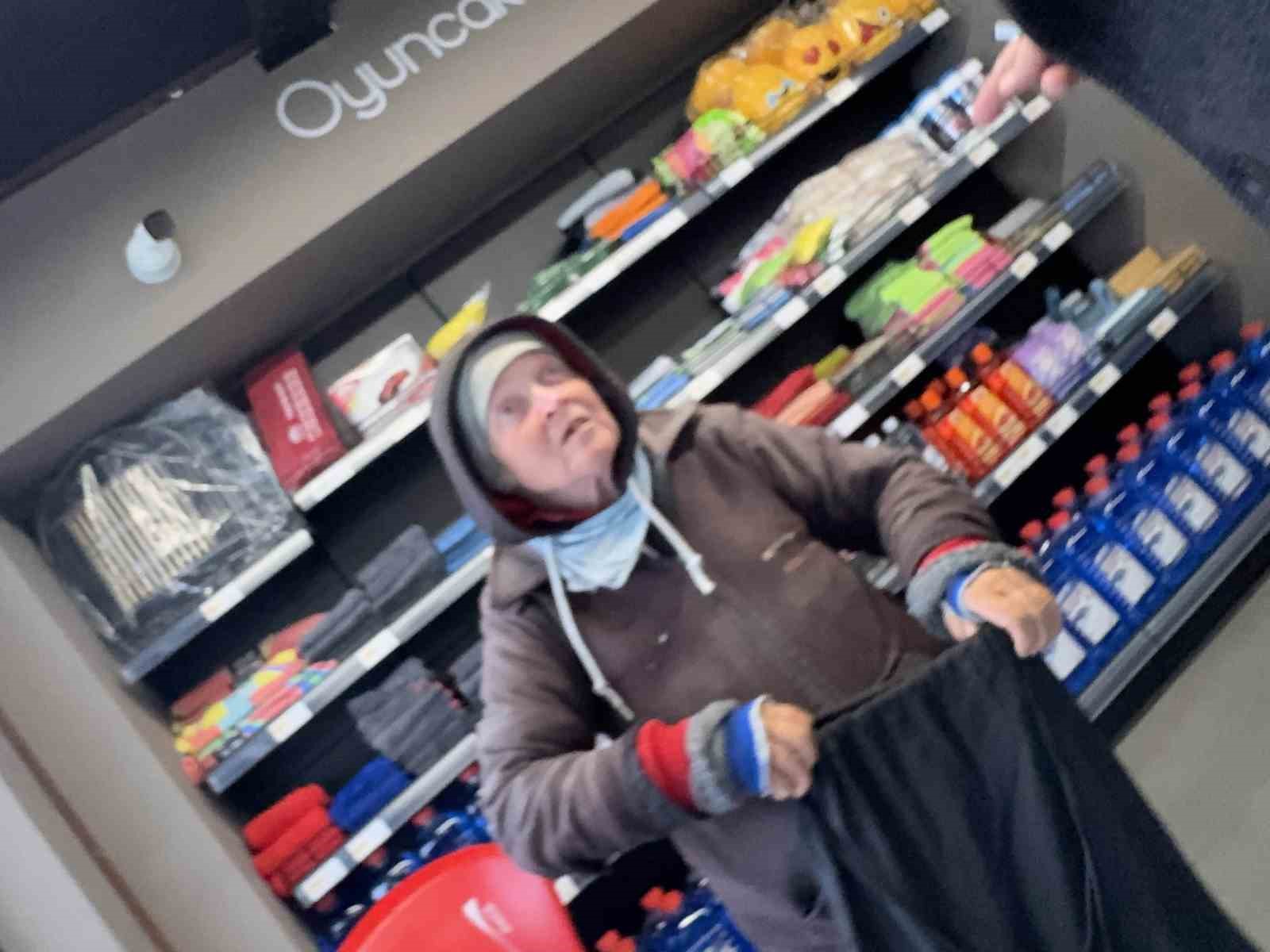 Alman Rahibe, Gazze Barışı İçin Türkiye Üzerinden Kudüse Yürüyor