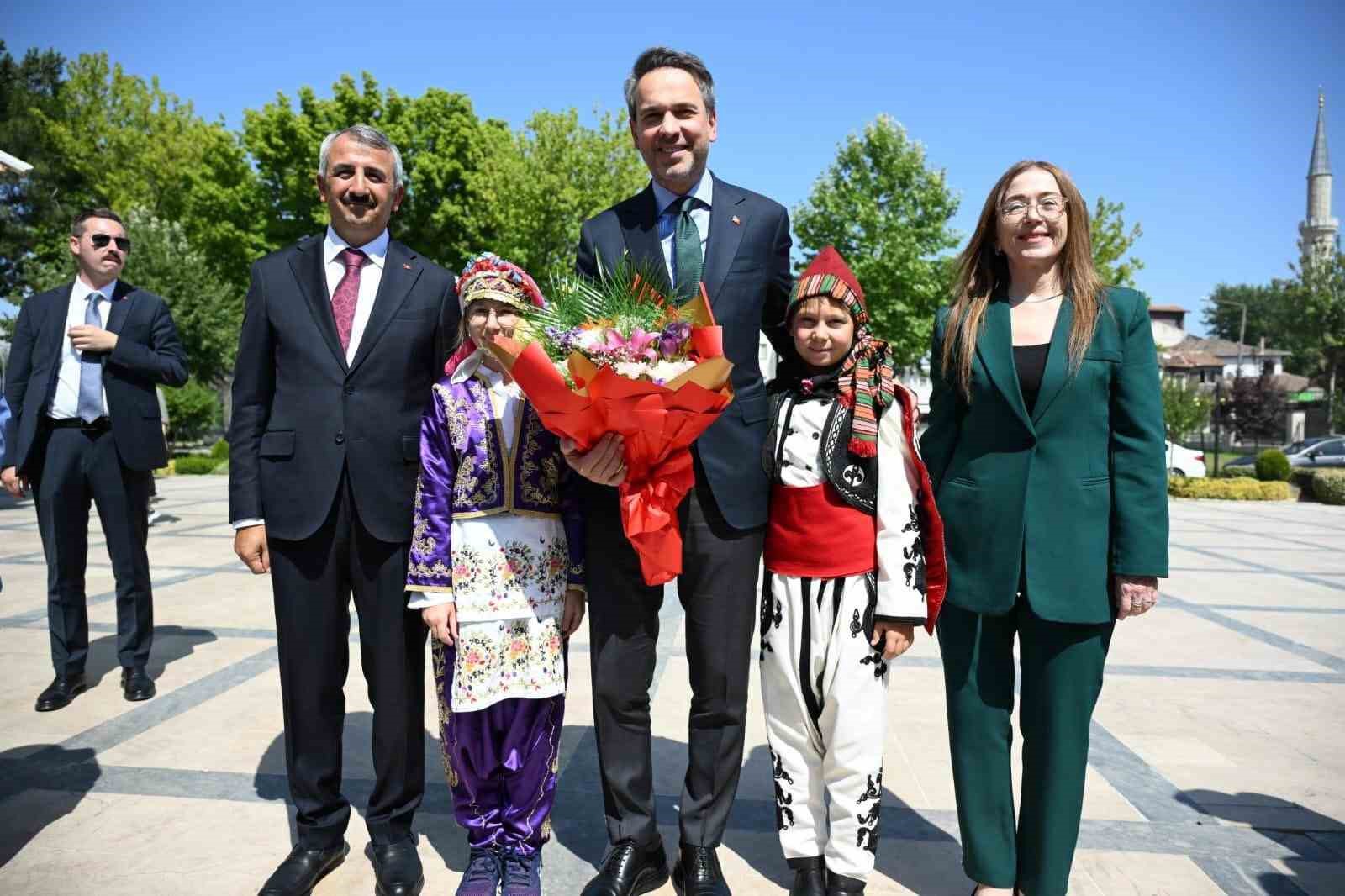 Bakan Bayraktardan Edirne Valiliğine Ziyaret