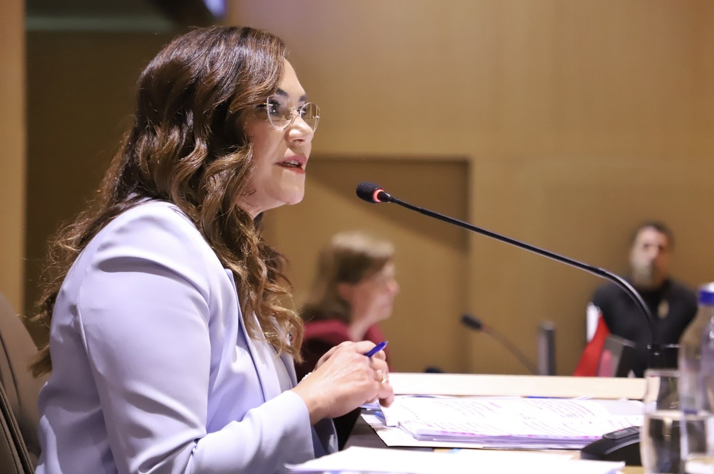 Belediye Meclisinde Chpli Başkanlar Arasında Otopark Tartışması: Mikrofon Kapatıldı, Gerilim Yükseldi