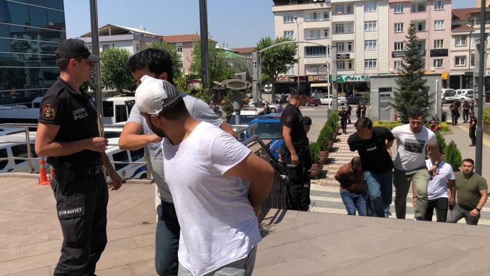 Bursada 1 Kişinin Öldüğü 2 Kişinin Yaralandığı Silahlı Gürültü Kavgasında 2 Kişi Tutuklandı