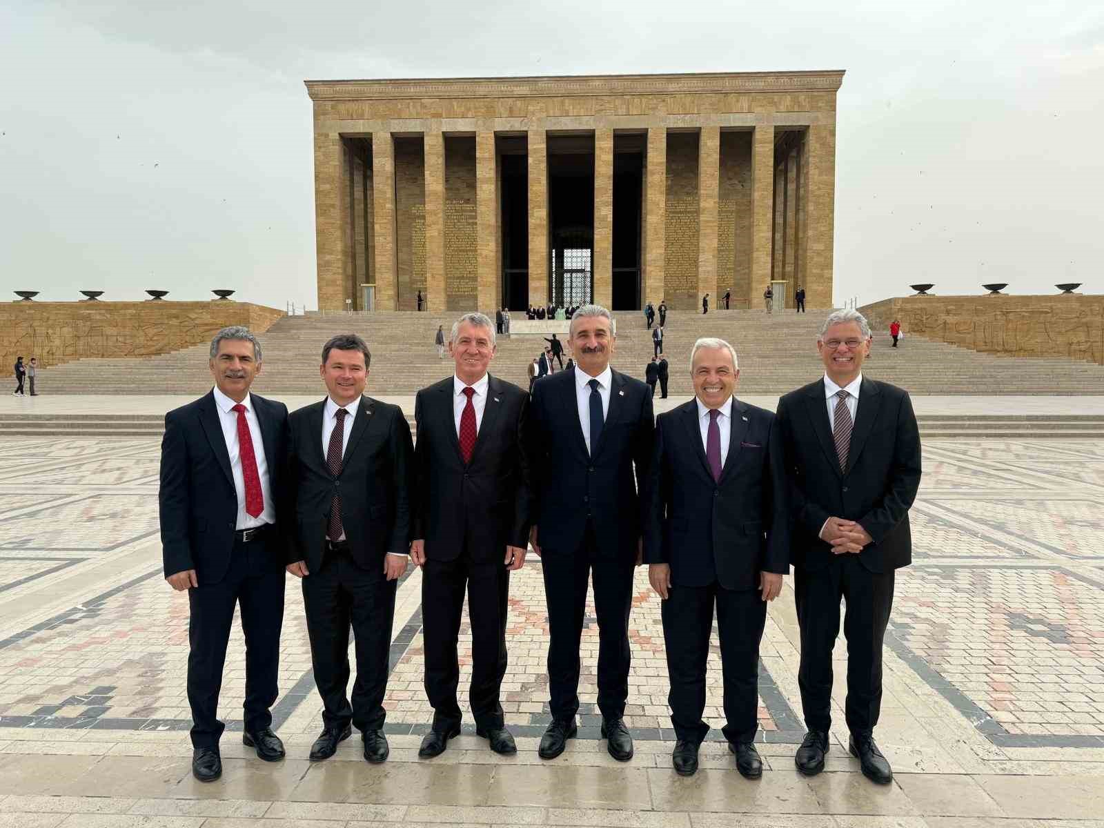 Bursada Chpden Seçilen Başkanlar Yerel Yönetimler Çalıştayına Katıldı