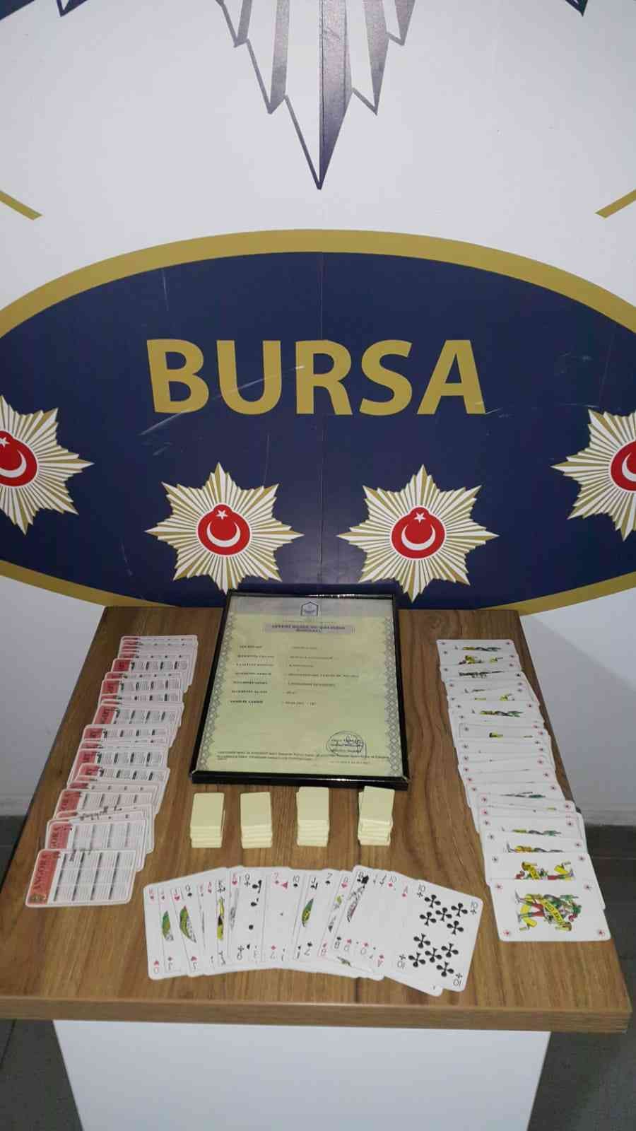 Bursada Kumar Oynanan 2 Kıraathaneye Suçüstü Yapıldı: 9 Kişi Yakalandı