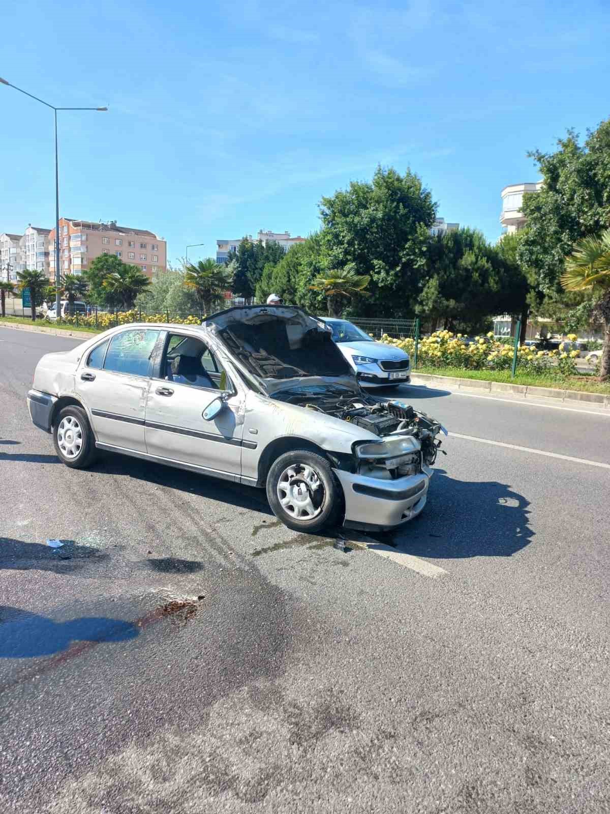 Bursada Otomobil Takla Attı: 3 Yaralı