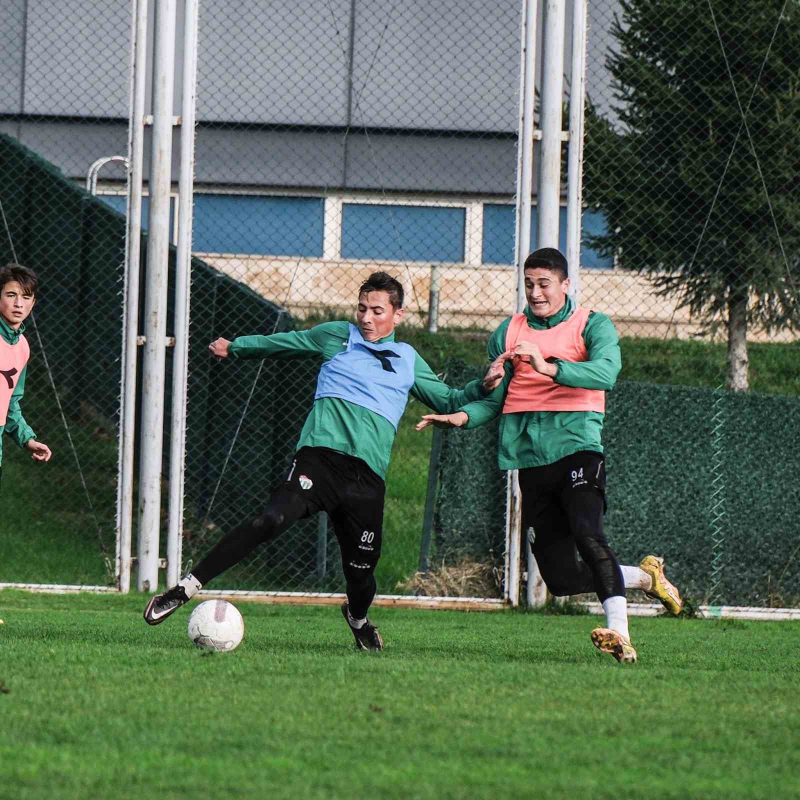 Bursasporda Yeni Mersin İdman Yurdu Maçı Hazırlıkları Başladı