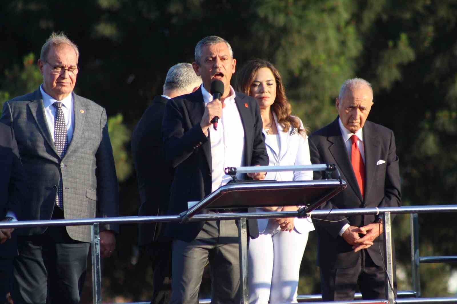 Chp Genel Başkanı Özel, Tekirdağda Partililere Seslendi