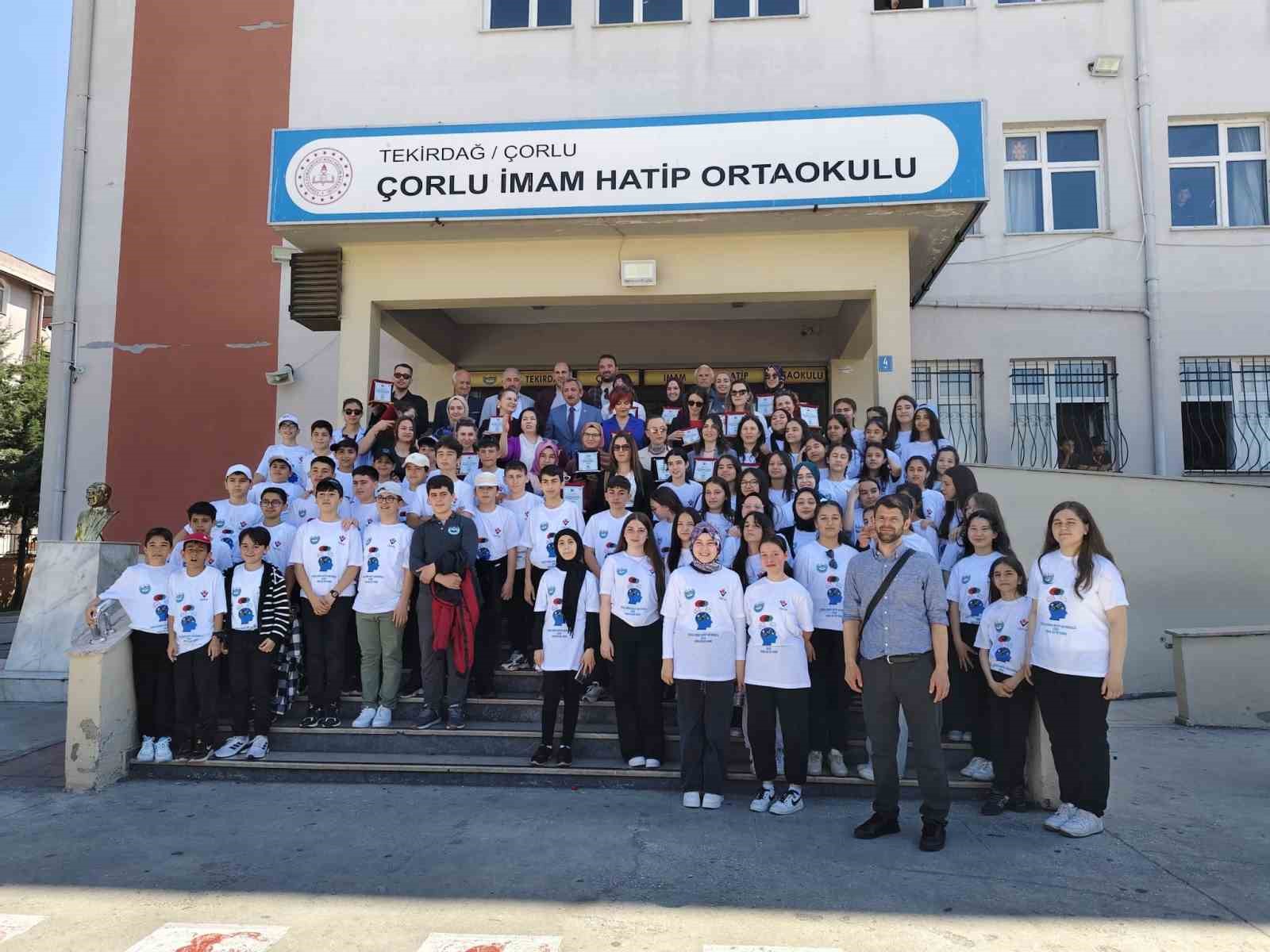 Çorlu İmam Hatip Ortaokulundan Bilim Fuarı