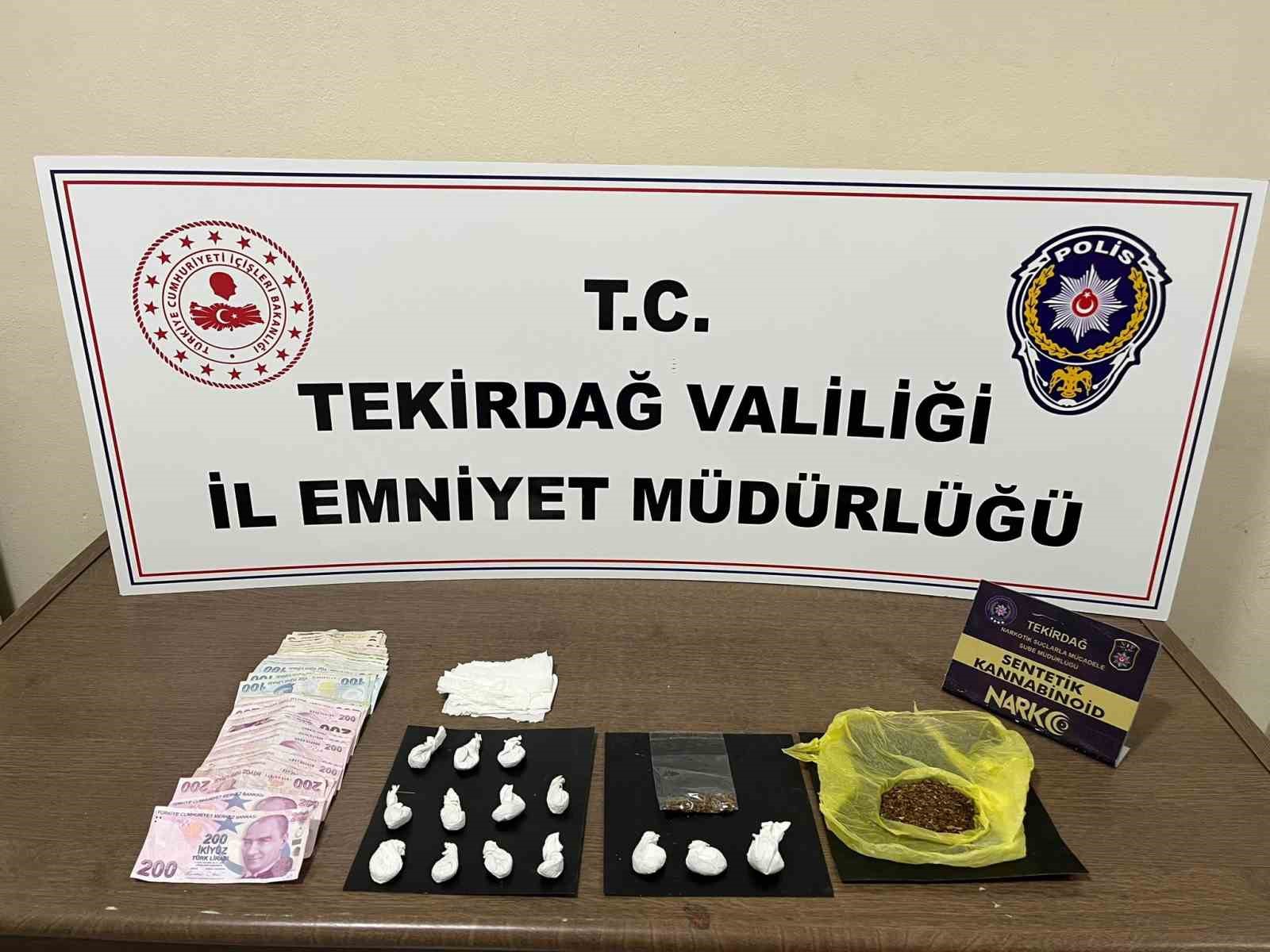 Çorluda Zehir Tacirlerine Darbe: Bonzai Ve Para Ele Geçirildi