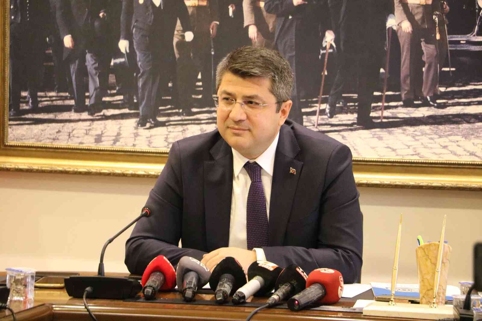 Edirne Valisi Kırbıyıktan Chpli Yöneticilerin Eleştirilerine Tepki