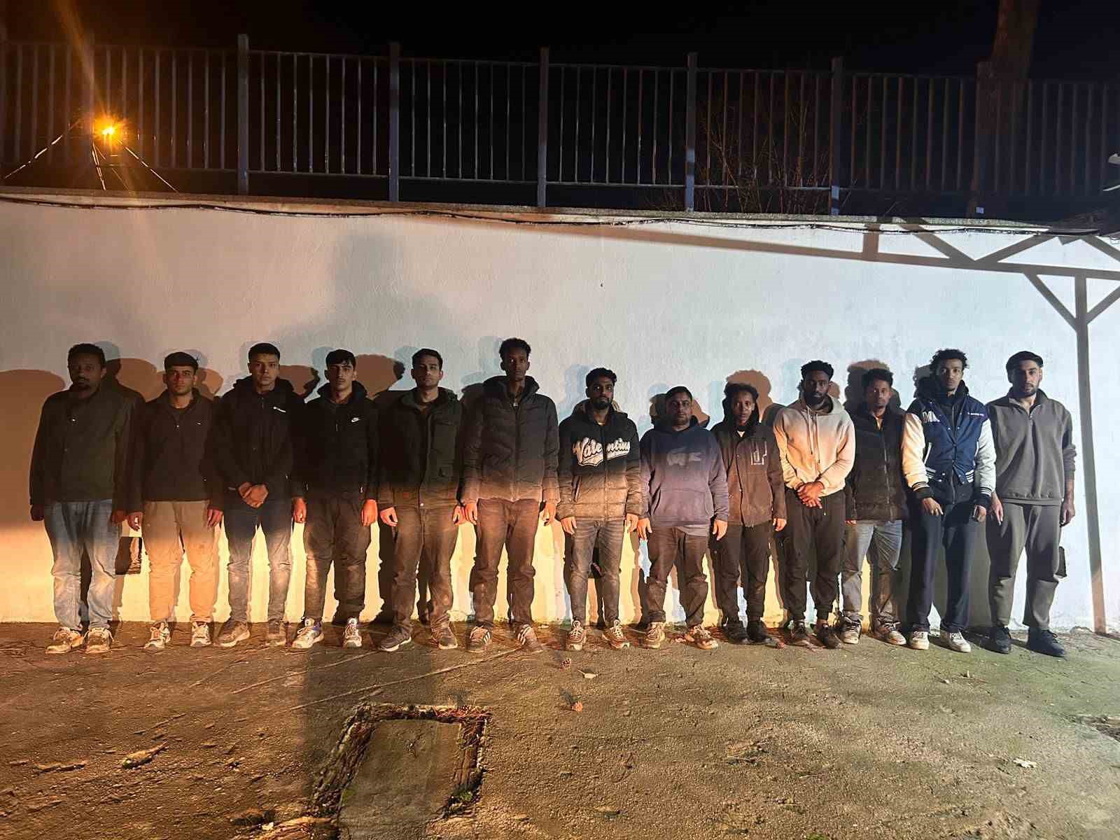 Edirnede 13 Düzensiz Göçmen Yakalandı