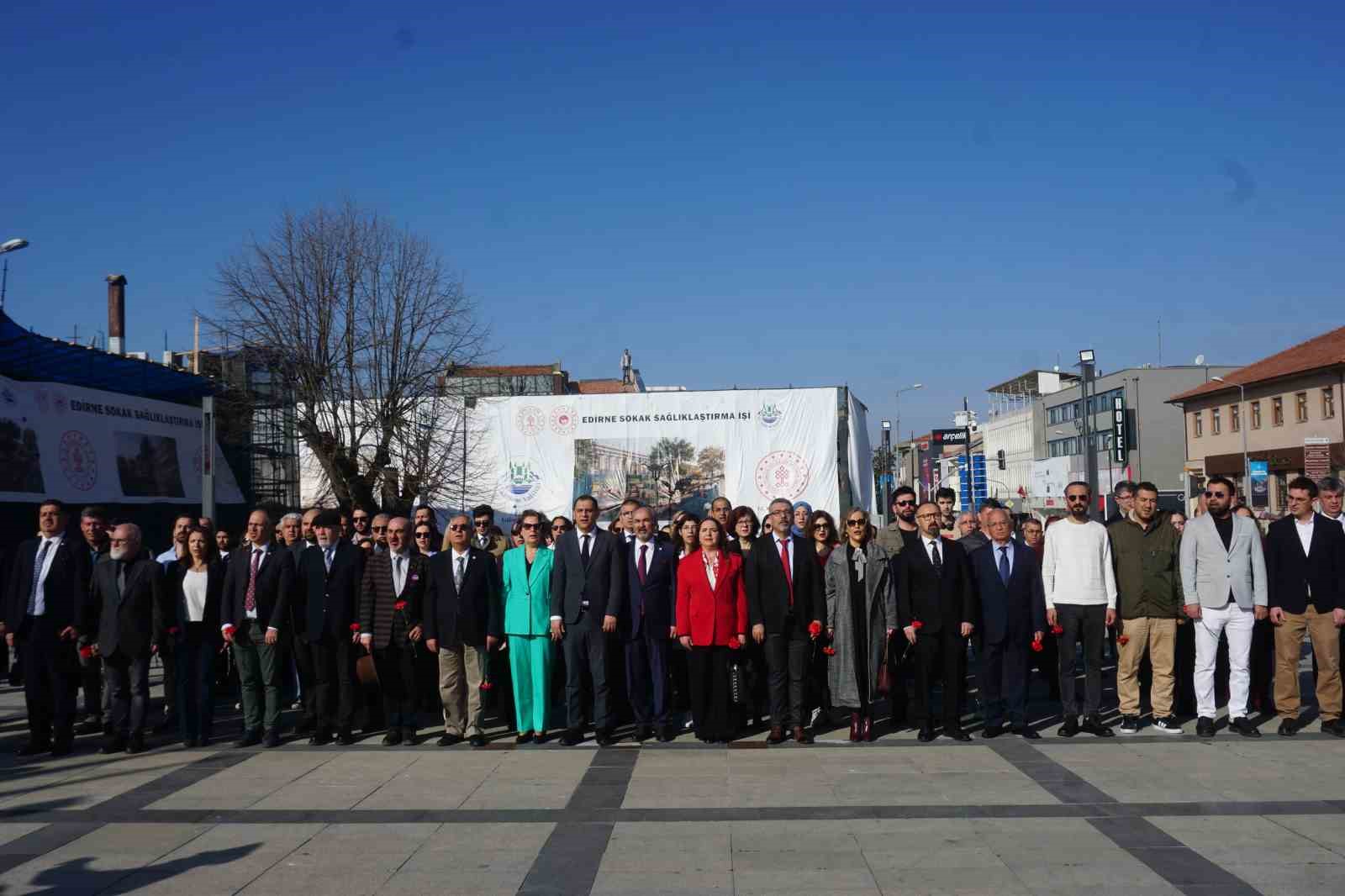 Edirnede 14 Mart Tıp Bayramı Dolayısıyla Tören Düzenlendi