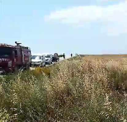 Edirnede Buğday Tarlasına Sürüklenerek Takla Atan Araçtaki 2 Kişi Öldü