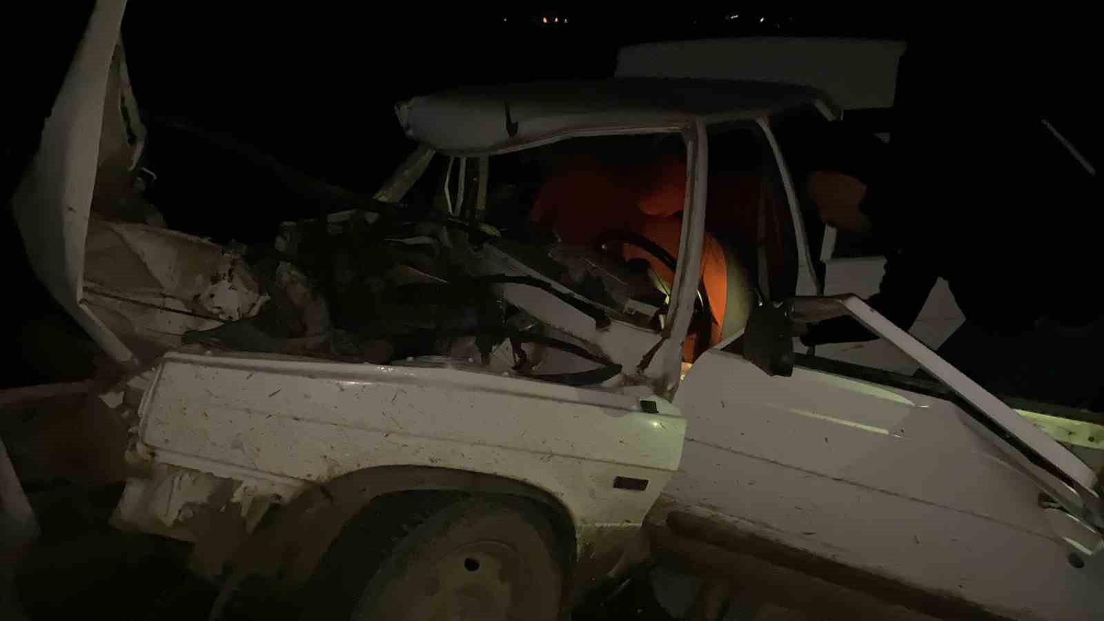 Edirnede Otomobil İle Traktör Çarpıştı: 1 Ölü, 1 Yaralı
