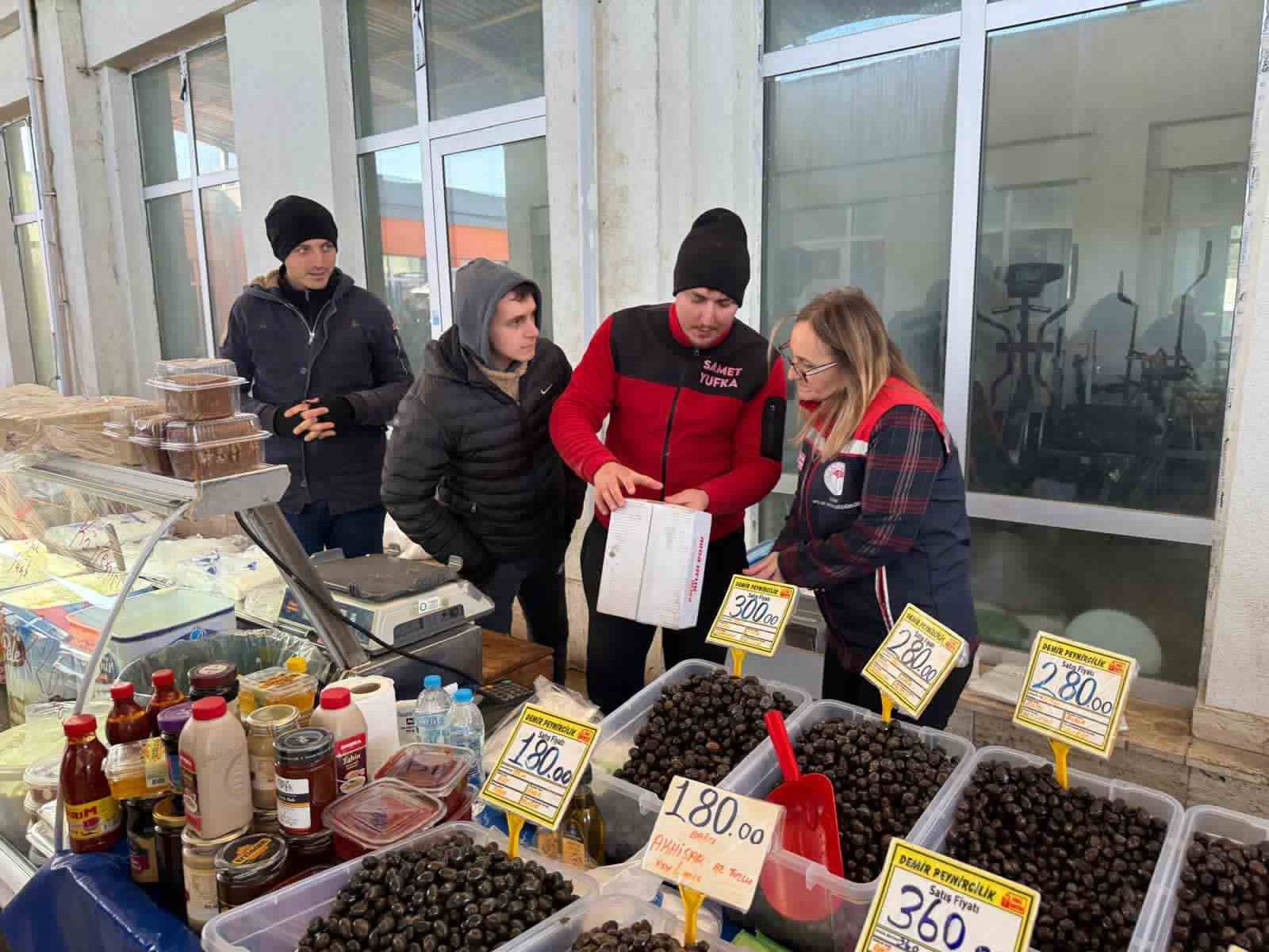 Edirnede Pazar Yerinde Gıdalar Ve Fiyatlar Kontrol Edildi