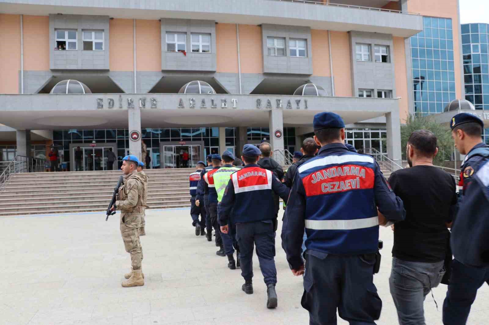 Edirnede Terör Operasyonu: 13 Gözaltı