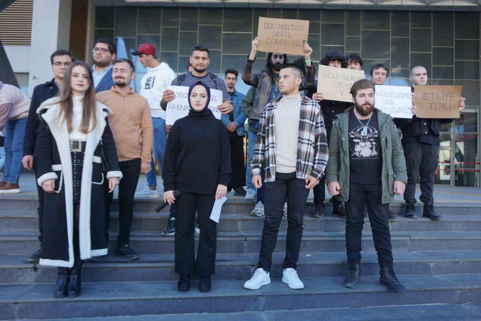 Edirnede Üniversite Öğrencilerinden En Pahalı Ulaşım Ücretlerine Tepki