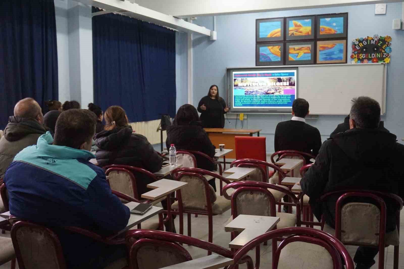 Edirnede Veliler Haftanın 1 Günü Okula Gidiyor