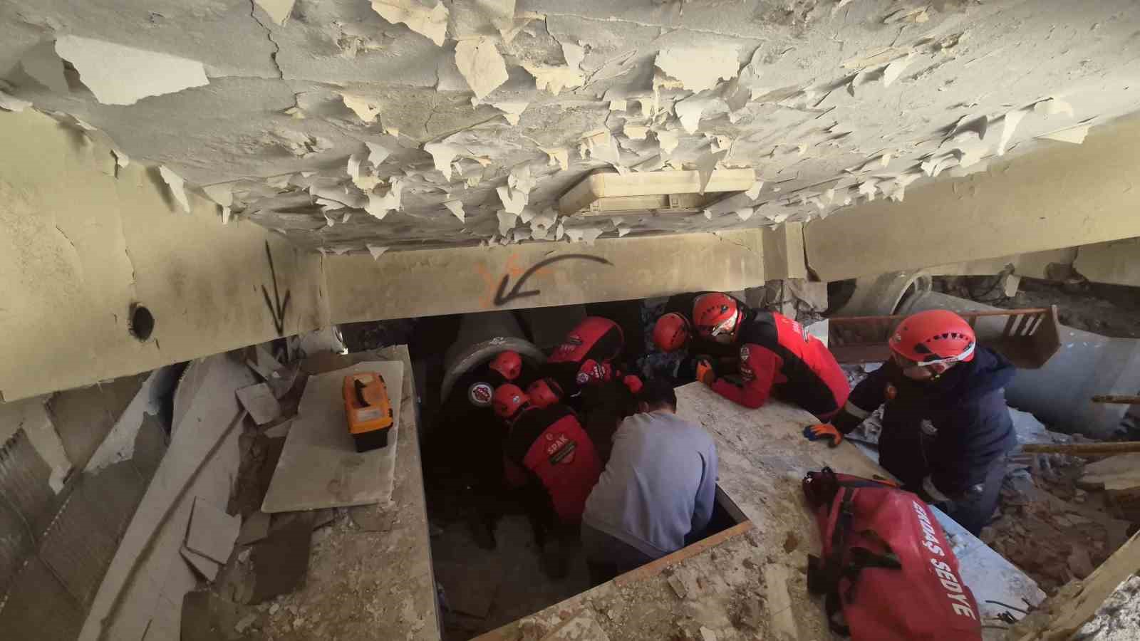 Enkazda Yaralı Aradılar: Tekirdağda Deprem Tatbikatı