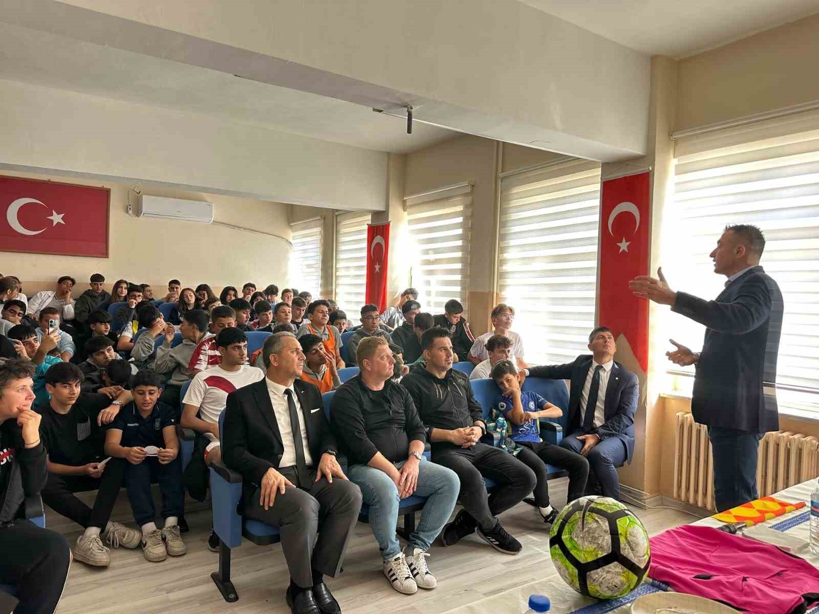 Eski Fıfa Hakemi Göçek Tekirdağ Muratlıda