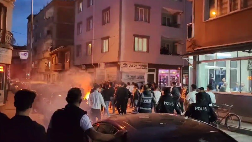 Galatasaray Ve Fenerbahçenin Şampiyonluk Maçları Sonrası Olaylar