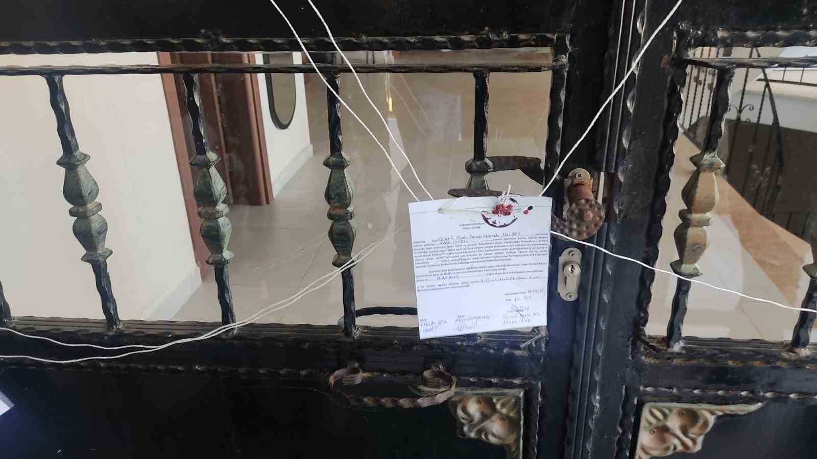 Gökçeadada 13 Otel Ve Pansiyon Mühürlendi