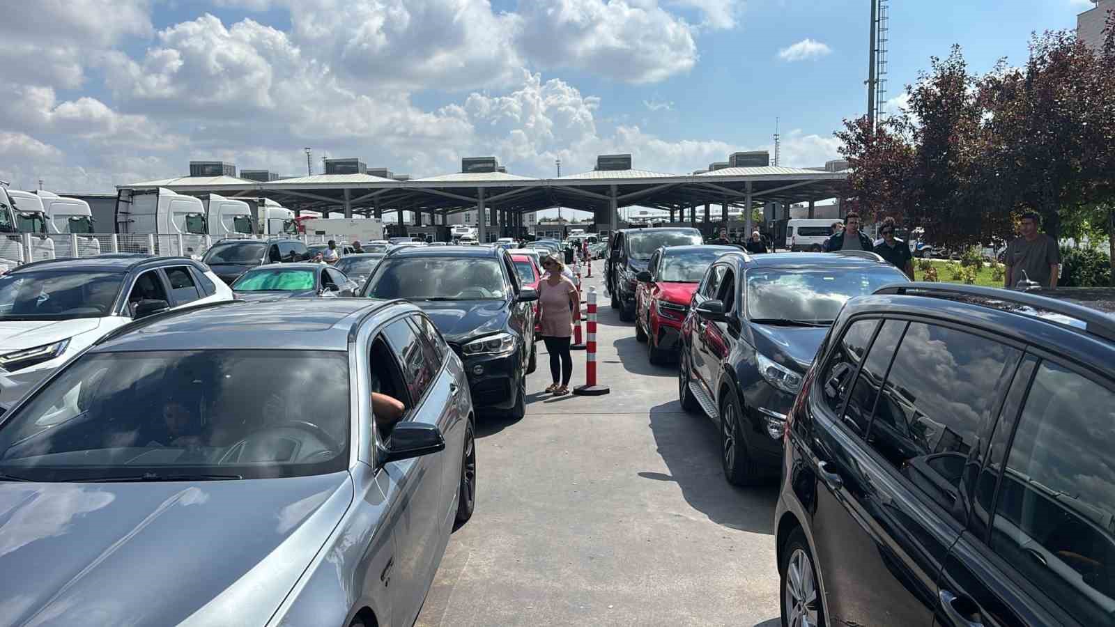 Gurbetçiler: Gurbet Kolay Değil, Herkes Hesabını Yapmalı
