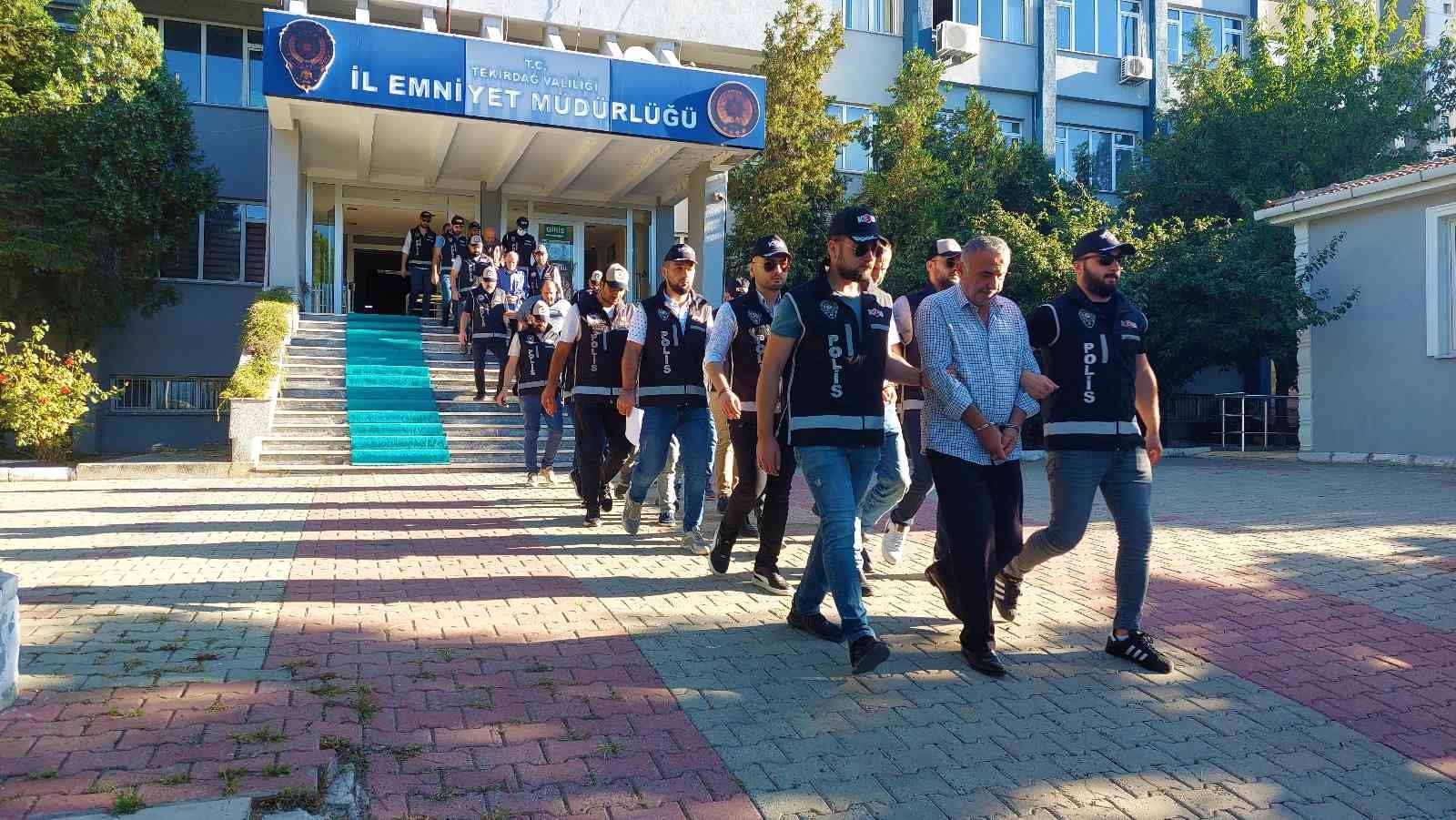 İstanbul, İzmir Ve Tekirdağdaki Dev Silah Operasyonunda Yakalanan 10 Şüpheli Adliyede
