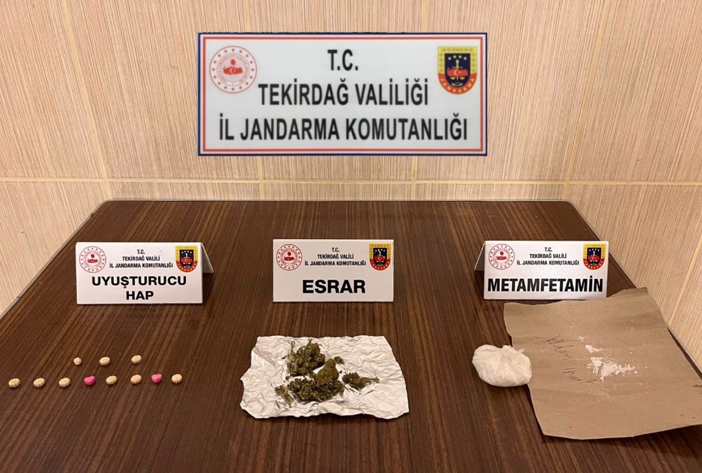 İstanbuldan Getirdikleri Uyuşturucu Maddelerle Tekirdağda Yakalandılar