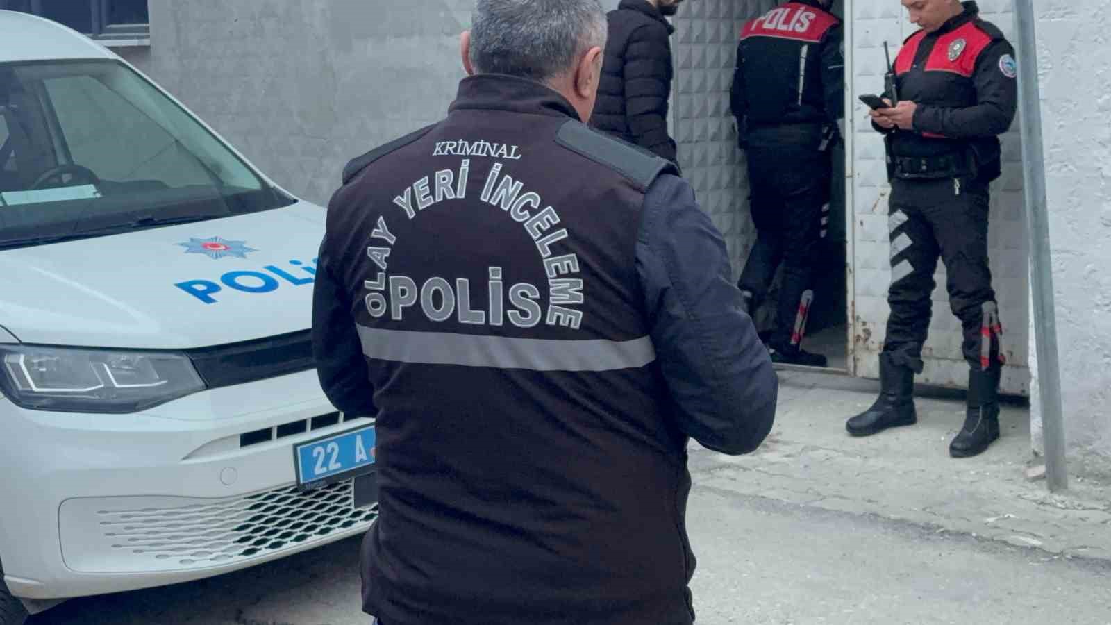 Kahvehanede Çıkan Kavgada Kan Aktı: Herkesin Önünde Tüfekle Vurdu