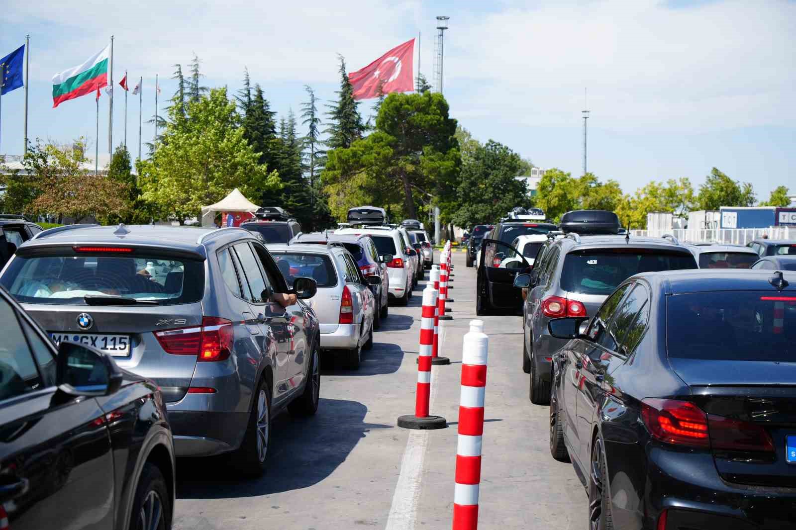 Kapıkulede Rekor: 3 Milyon 814 Bin 544 Yolcu Girişi Ve Çıkışı Oldu