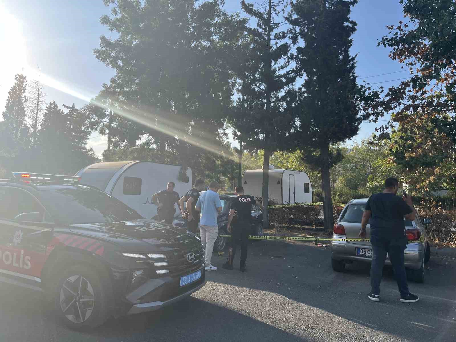 Kendisine Küfreden Arkadaşını Silahla Vurdu