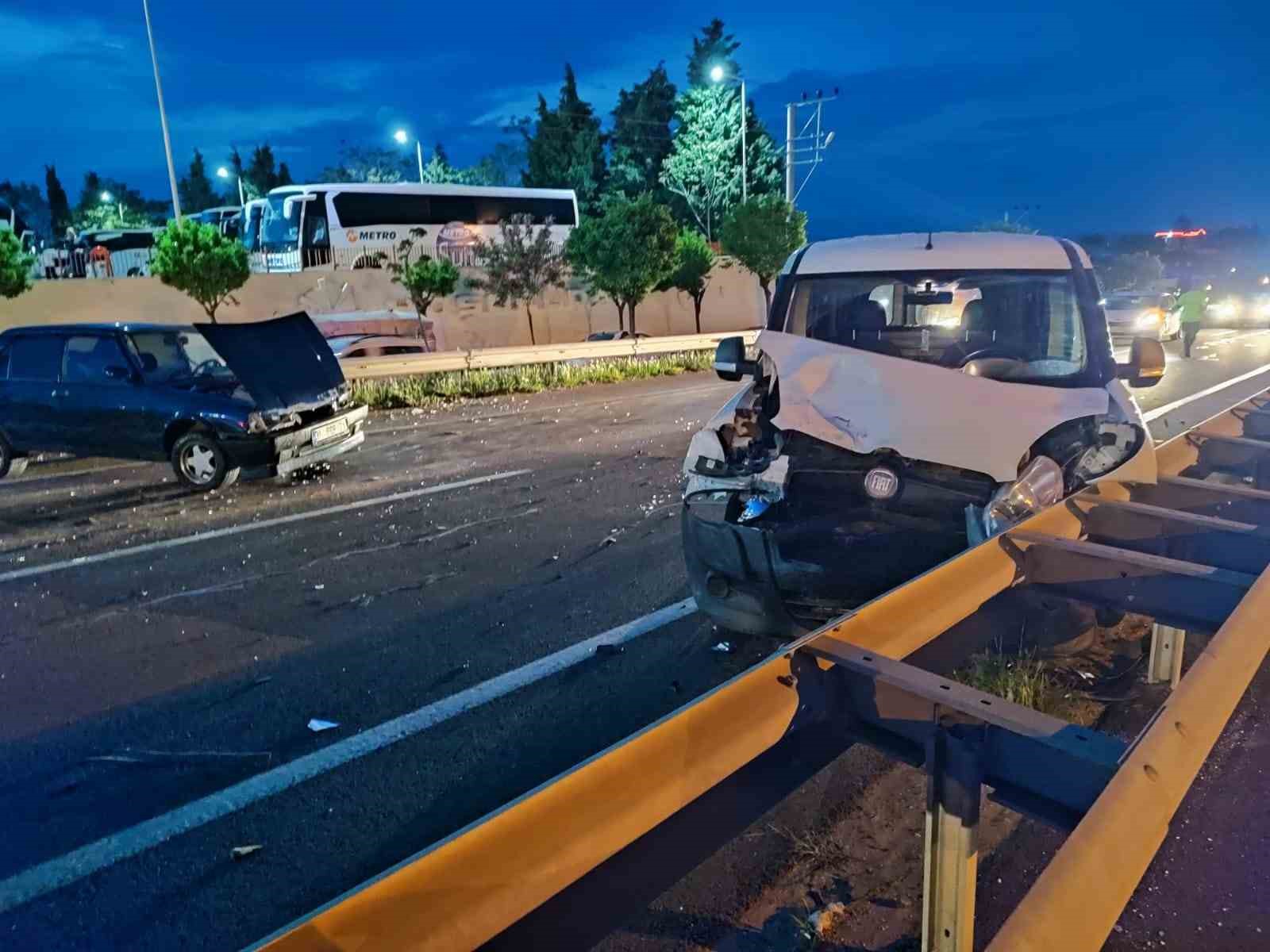 Keşanda Otomobil İle Çarpışan Hafif Ticari Aracın Sürücüsü Yaralandı