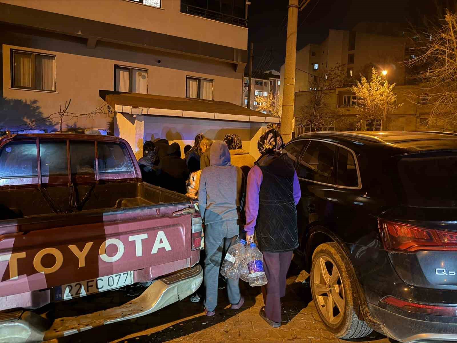 Keşanda Susuz Hafta Sonu: Vatandaş Kaynak Çeşmelerine Akın Etti