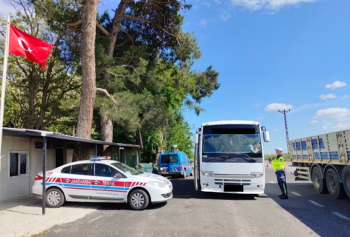 Kırklarelide Trafik Denetimi: 381 Sürücüye Ceza