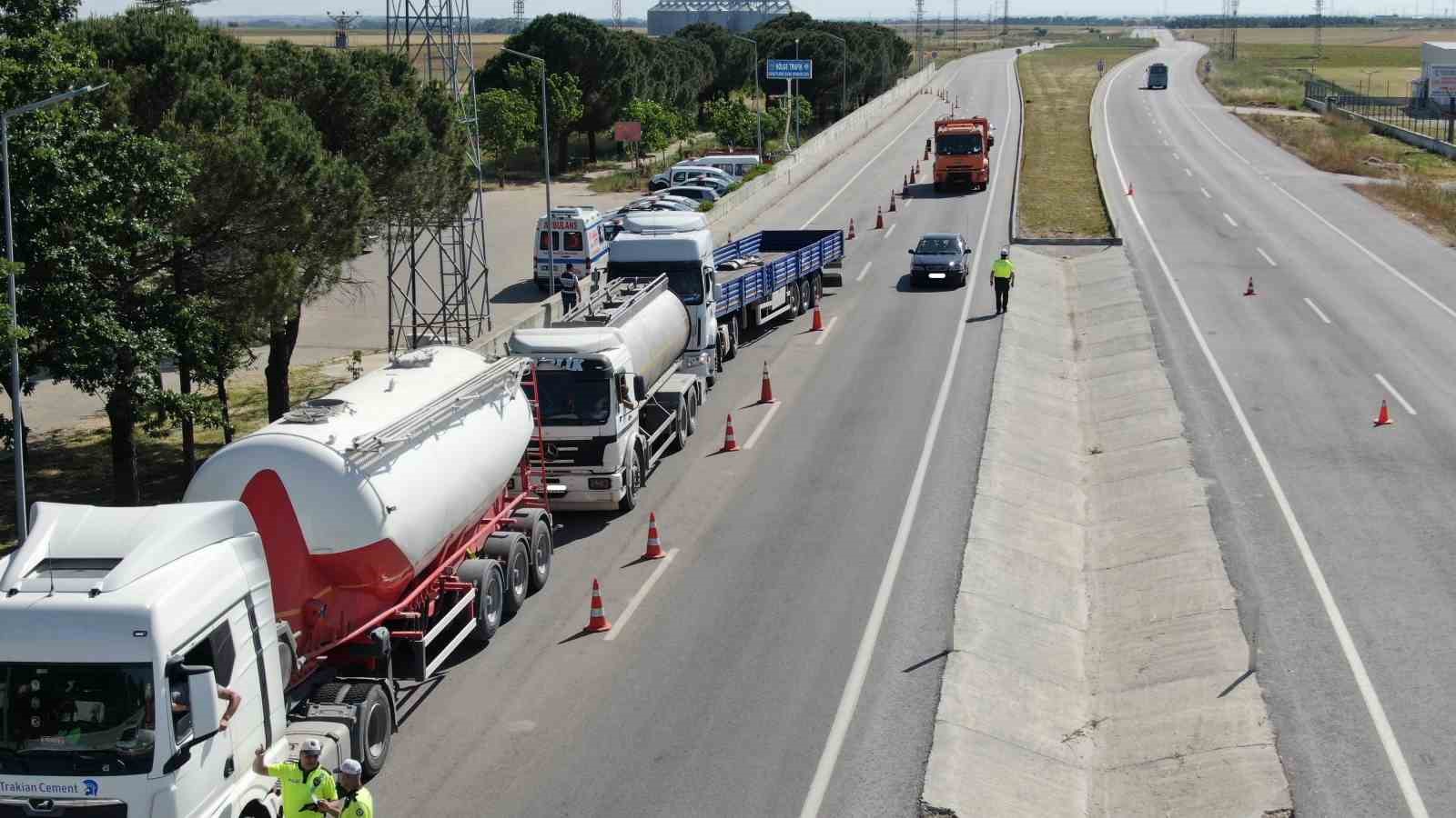 Kırklarelinde 3 Bin 306 Araç Denetlendi: 30 Araç Trafikten Men Edildi