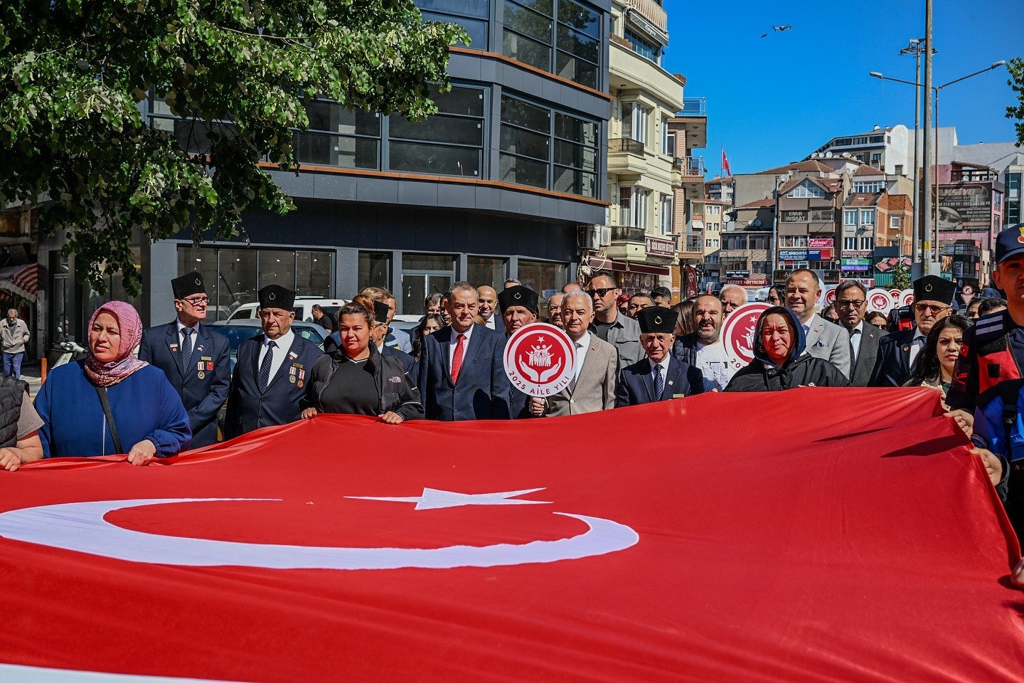 Kırklarelinde Aile Yılı Ve Engelliler Haftası Çerçevesinde Yürüyüş