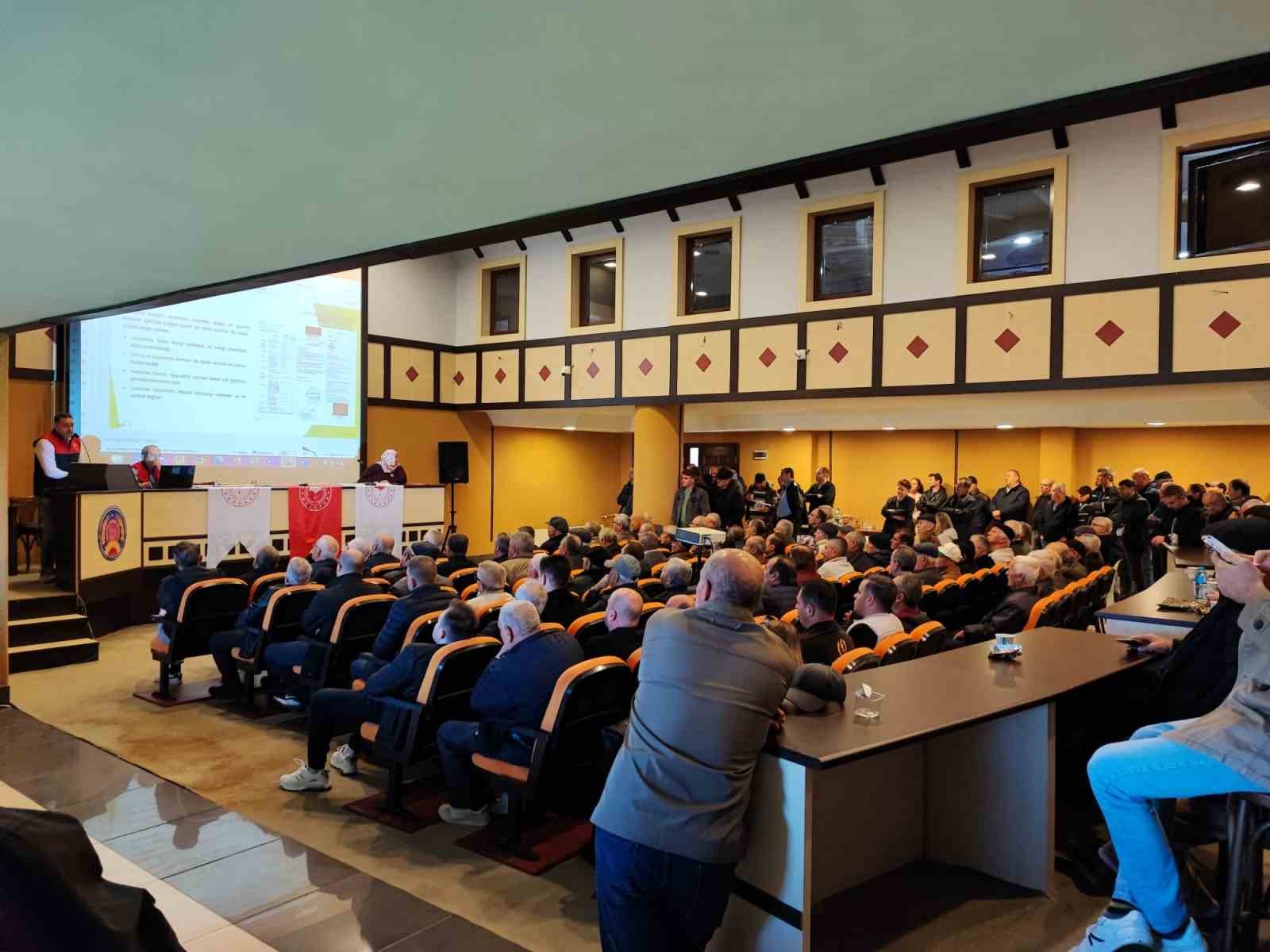 Kırklarelinde Çiftçiye B-Reçete Uygulaması Anlatıldı: Tarım İlaçları Reçeteyle Satılacak