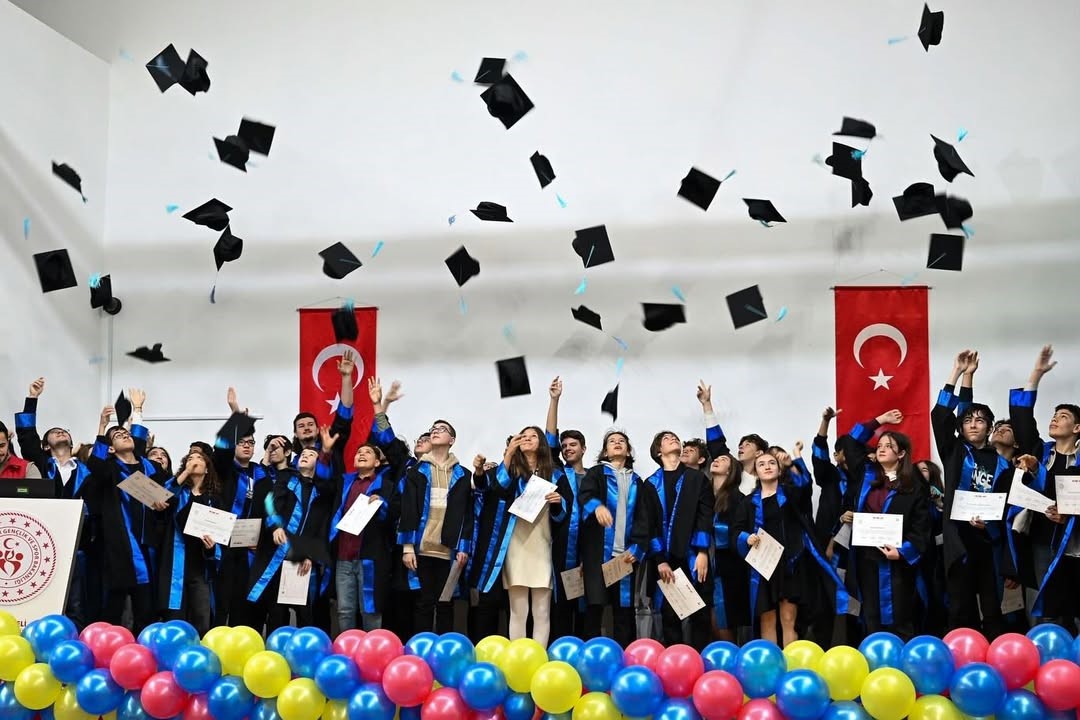 Kırklarelinde Geleceğin Teknoloji Yıldızları Mezun Oldu