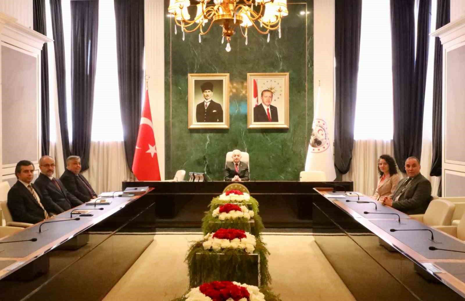 Kırklarelinde Haftalık Değerlendirme Toplantısı Yapıldı