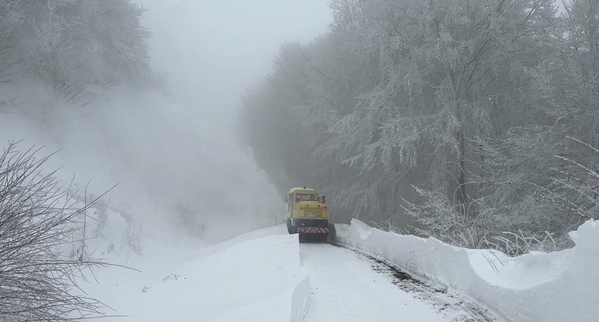 Kırklarelinde Kardan Kapanan Köy Yolları Açıldı