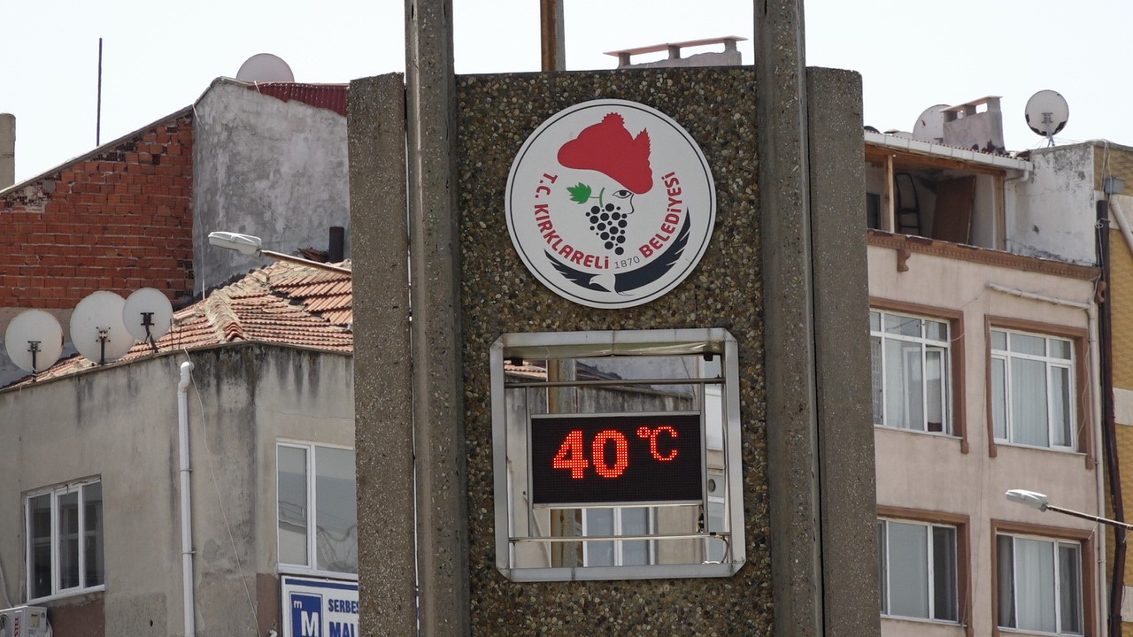 Kırklarelinde Sıcak Hava Etkili Oluyor: Termometreler 40 Dereceyi Gösterdi
