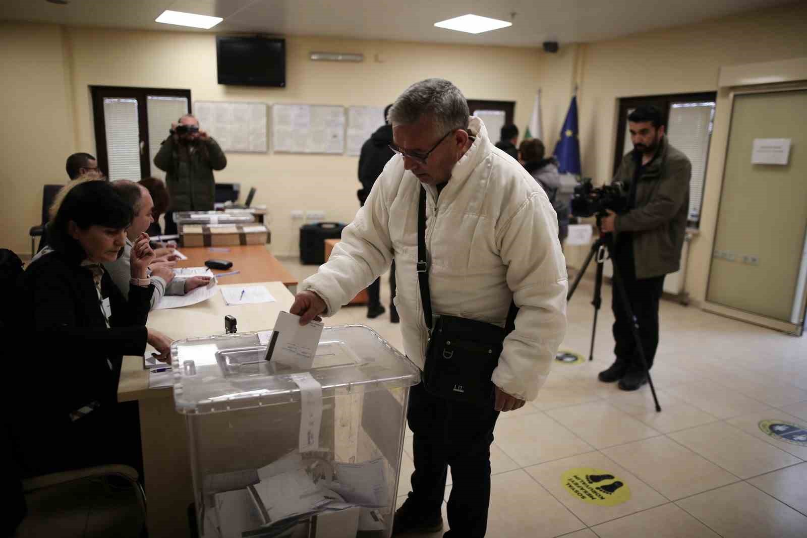 Komşudaki Seçim Heyecanı Bursadaki Soydaşları Sardı